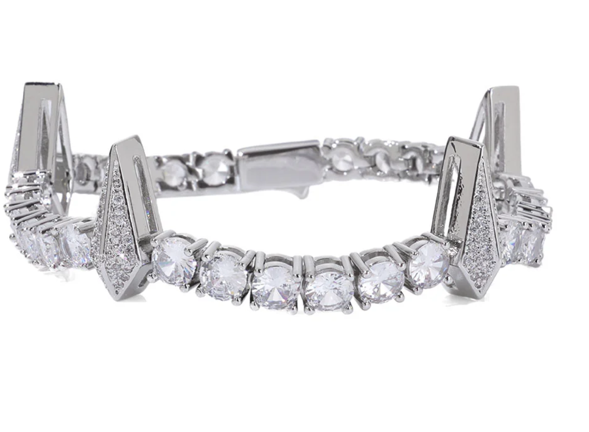 Fang Bracelet